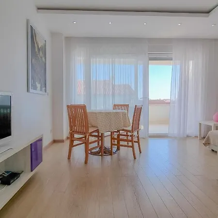 Apartment Karmen *